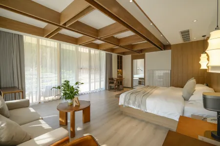 White Narcissus Scenic Spot Mountain Creek Stacking Accommodation