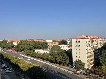 Quanzhou Four Seasons Film Lnn Отели рядом с достопримечательностью «Quangang Botanical Garden»