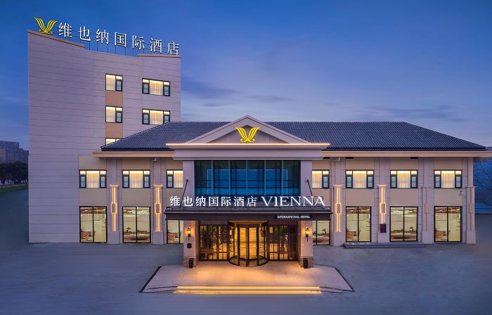 Vienna International Hotel Zhoukou Taikang Stadium County government branch