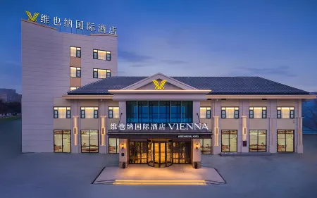 Vienna International Hotel Zhoukou Taikang Stadium County government branch Отели в г. Тайкан
