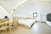 Lianyungang Ru Ni Suo Yuan Homestay 해상운대산 주변 호텔