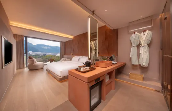 Zhangjiajie Qishi Li Cave Homestay (National Forest Park Flagship Store)