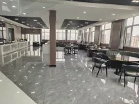 GEM Hotel (Haiyang Passenger Terminal Yingsha Building)