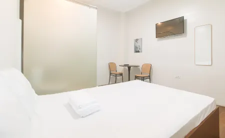 GREN PLACE near Baclaran Airport Road by RedDoorz Отели рядом с достопримечательностью «Нешнел Шрайн оф Ауэр Мотер оф Перпечуал Хелп»