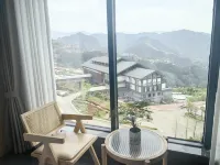 Xijiang Zhixi Hotel (Qianhu Miaozhai West Gate Tourist Service Center) - Mountain view