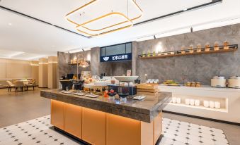 Homeinn Plus (Dalian KuiYing Masion Labour Park)