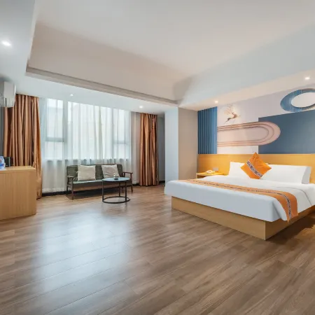 Wuchuan Qitian Hotel