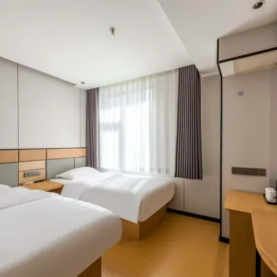 Super 8 Preferred Hotel (Beijing Jiaomen East Metro Station) โรงแรมใกล้ต้าหงเหมิน