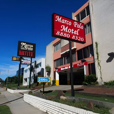 Marco Polo Motor Inn Sydney Отели рядом с достопримечательностью «Стадион «Ляйххардт Овал»»