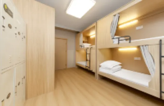 Jiangyou Gaokong Riverview Youth Hostel B&B (Liberation Monument Hongya Cave Branch)