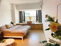 Hua Su (East Building 100 Store) Hotels in Jinping Wanda Plaza/Dongsha 100