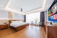 Maitreya Picks the Moon Xingyu Panorama Intelligent Film and Television Hot Spring B&B