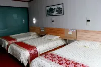 Ru Jia Huayi Hotel (Liaocheng Chiping District Boping Bus Station)