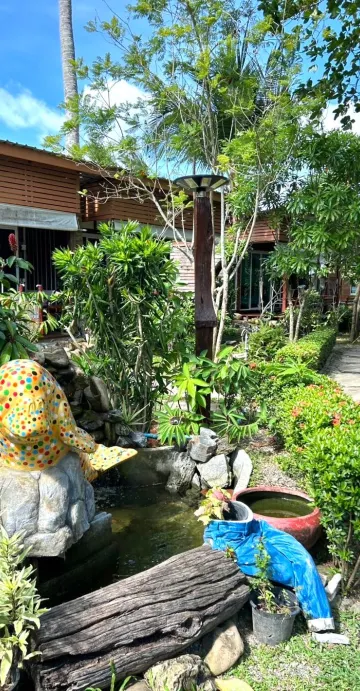 ห้องดีลักซ์ เตียงใหญ่ พร้อมระเบียง