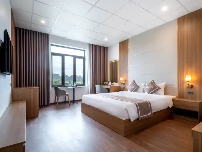 Nui Vang Trang An Hotels in Ninh Tiến