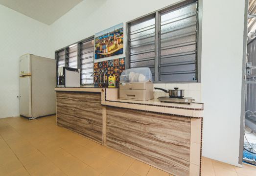 Batu Pahat Sri Jaya Villa 4BR 18pax 썸네일