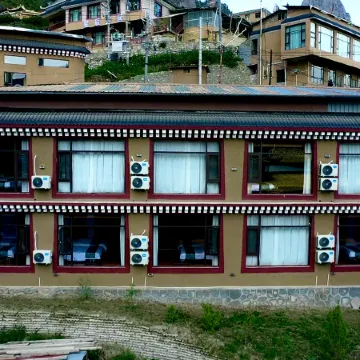 Zhagana Turquoise Homestay