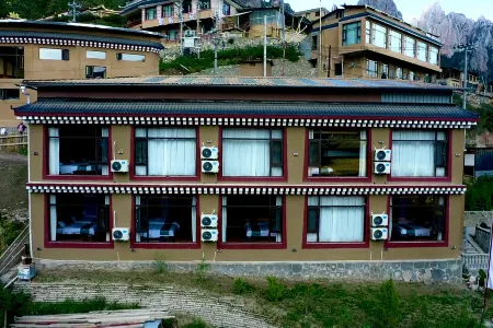 Zhagana Turquoise Homestay