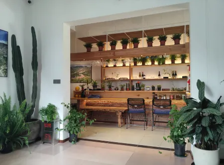 Shanghai Hongqiao Xitianli Homestay Отели рядом с достопримечательностью «Yihaochan Temple»