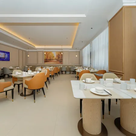 Vienna Hotel (Zhoukou Taikang County Government)
