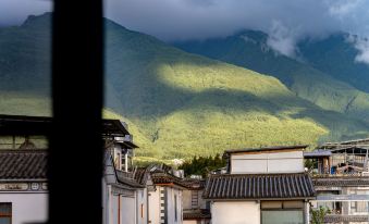 Tingxi Homestay (Dali Ancient City South Gate)