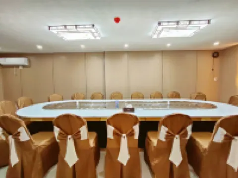 Fengxin Baizhang Mountain Lingjing Villa (Baizhangsi Scenic Area Branch)