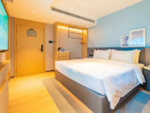 Liyi Hotel (Chongqing Jiefangbei Pedestrian Street Branch)