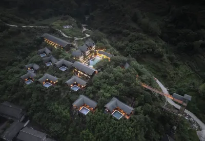 HeYue Shuiyunjian Hotel Các khách sạn ở Lục Bàn Thủy