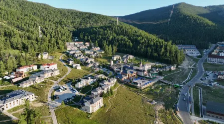 Hongfu Lake Kanas Resort Отели рядом с Аэропорт Канас