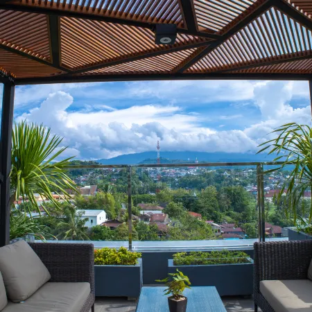 Rogers Hotel Manado