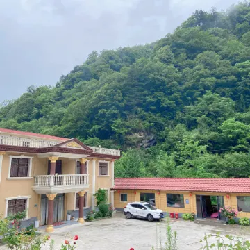 Taibai Tengfei Homestay Отели в г. Тайбай