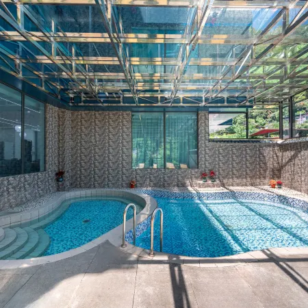 Lixian Bipeng Valley Yulan Huating Hotel