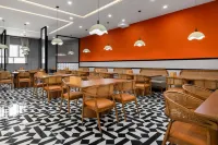Bole Yunqi Hotel (Bole Station Beijing Bridge) فنادق في بوى له