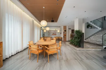 Sanqing Mountain Retreat Homestay (Gangshou Cable Car Store) Отели в г. Десин