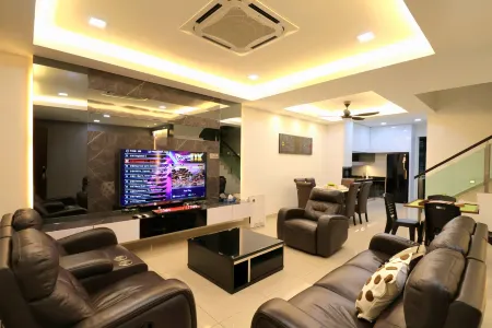 D' Garden Luxury Homestay Batu Pahat Отели рядом с достопримечательностью «Pantai Minyak Beku (Frozen Oil village)»