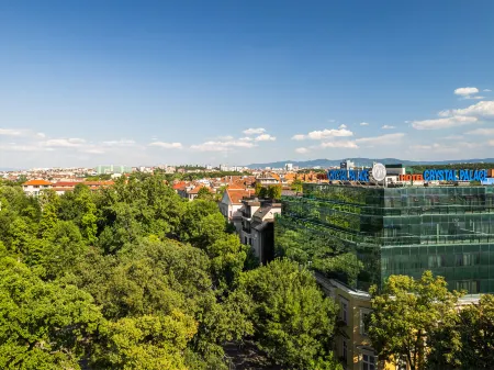 Crystal Palace Boutique Hotel