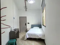 Rongjiang Yuebingge Hotel - 2 ดาว