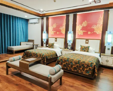 Dongna Hotel 粛南ユグル族自治県のホテル