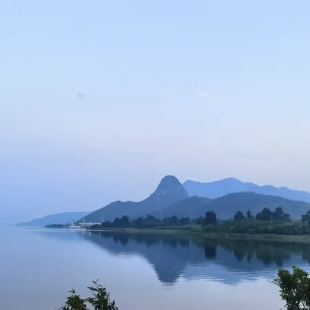 Chuxin Chinese Inn (Chengjiang Fuxian Lake Guanglong Town)