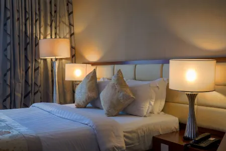 The Avenue Plaza Hotel