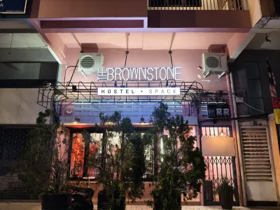 The Brownstone Hostel & Space Hotel di 