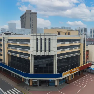 Home  Inn  Plus  Hotel Hotels near جينوا