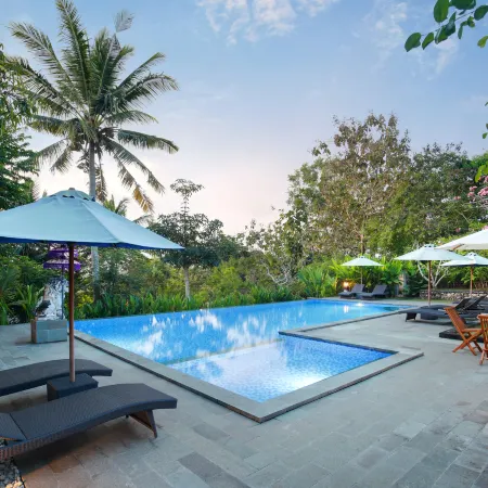 BB Resort Villa and Spa Отели рядом с достопримечательностью «Пляж Келингкинг»
