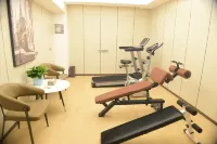 PUDONG HOLIDAY - palestra