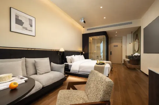 Qingkong Wild Star Hotel (Huanggang Normal University Branch)