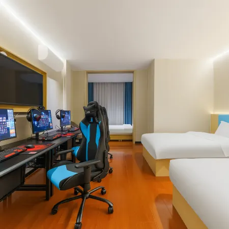 Jingzu E-Sports Hotel (near Shandong University Qilu Dezhou Hospital & Dezhou East Railway Station)