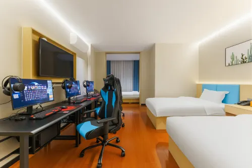Jingzu E-Sports Hotel (near Shandong University Qilu Dezhou Hospital & Dezhou East Railway Station)