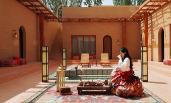 Dunhuang Fengmingsha Hotel