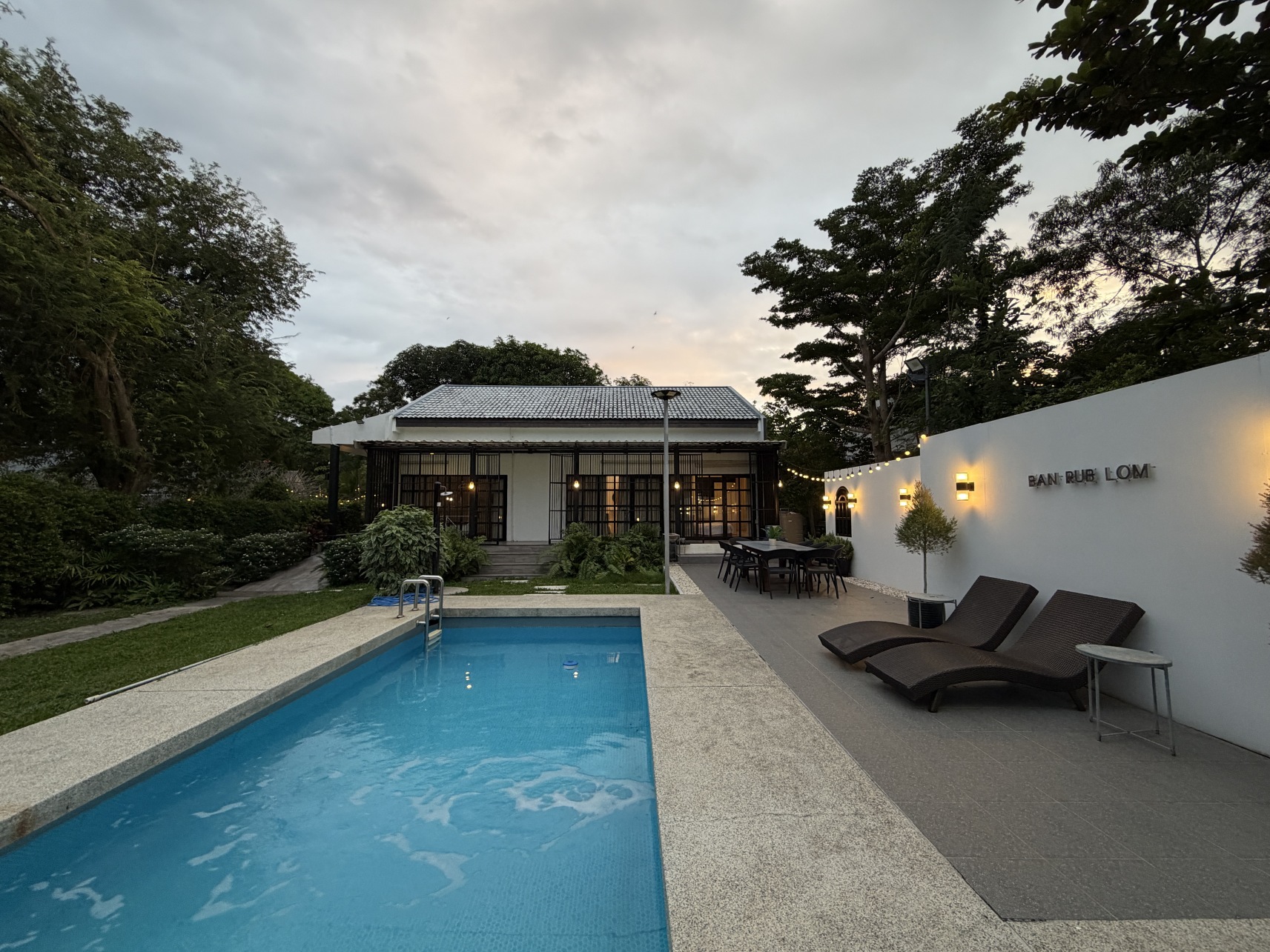 Rim klong house, Banrublom Rayong beach +Free wifi (Pool Villa) Hotels in Amphoe Mueang Rayong