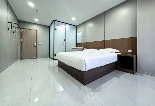 Wuzhong Lanting Hotel (Wanda Plaza) - parking
